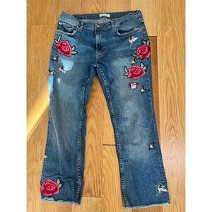 ZARA Premium Denim Embroidered Rose and Hummingbird Cropped Jeans Size 10